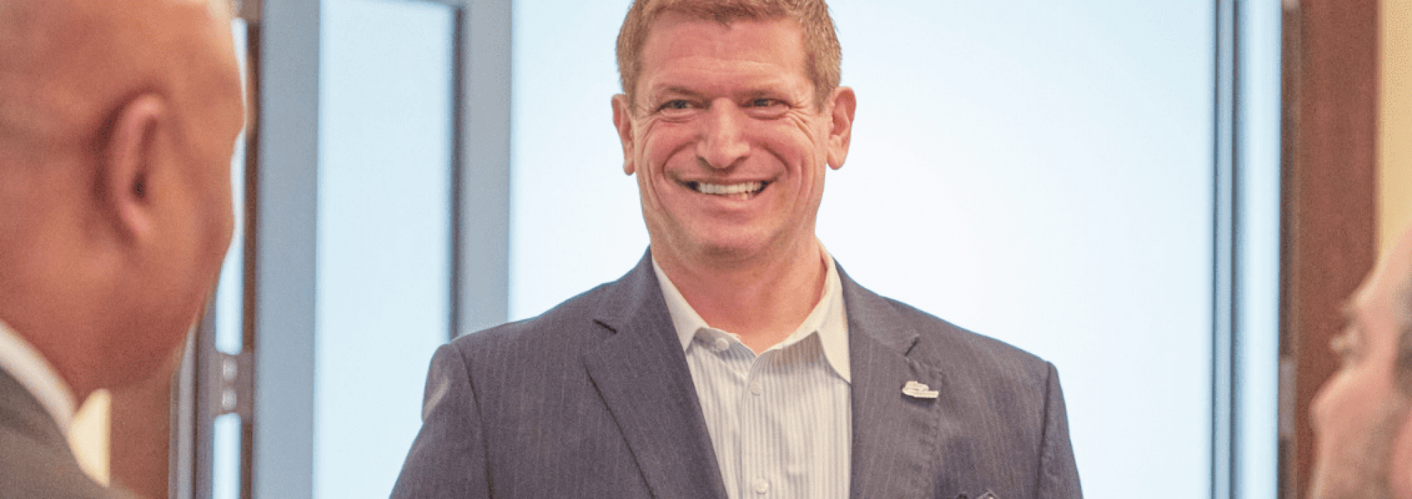 A Demonstration of Strategic Thinking vs. Reactive Leadership of CEOs